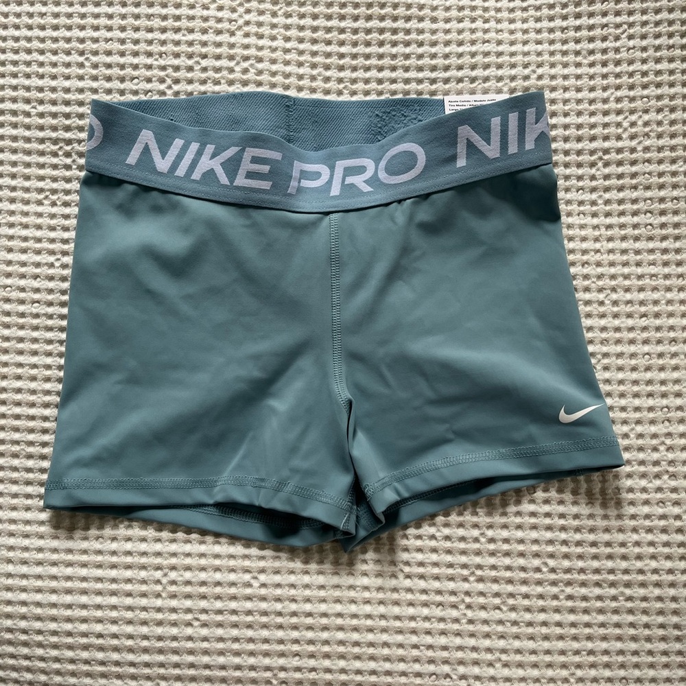 Nike Women's Pro Teal 3” Shorts